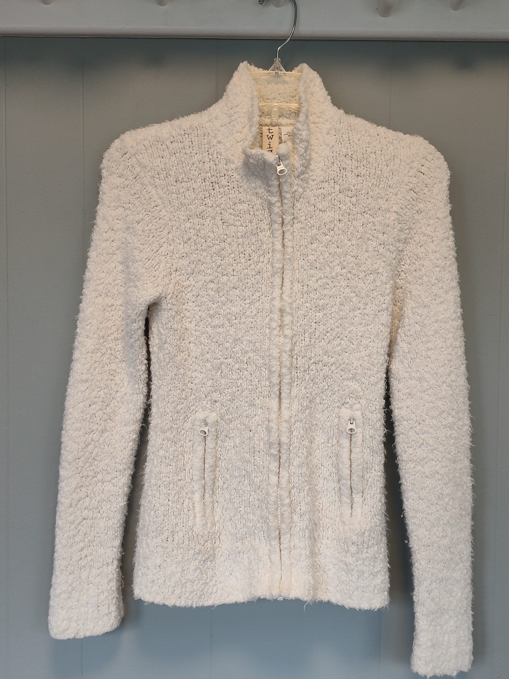 Vintage Cozy Ivory Zip-Up Bouclé Jacket - Women